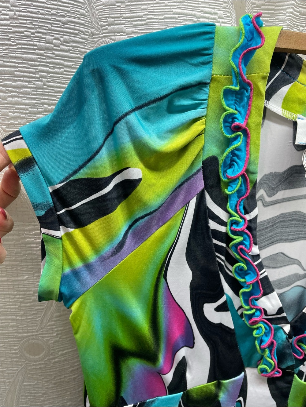 Joseph Ribkoff Tunic Top Womens 12‎ Multicolor Excellent Abstract Ruffle V-Neck - Picture 3 of 5